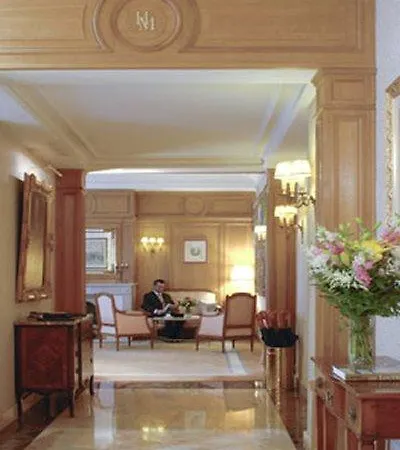 Mayfair Hotel 4*