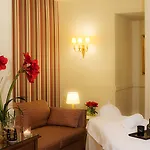 Mayfair 4*