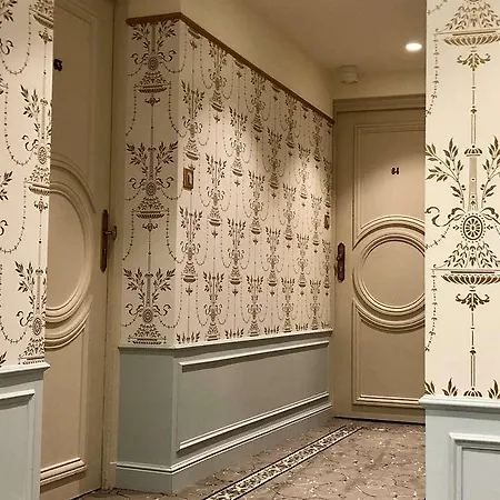 Mayfair Отель 4*
