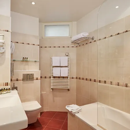 酒店 巴黎梅费尔酒店 4*