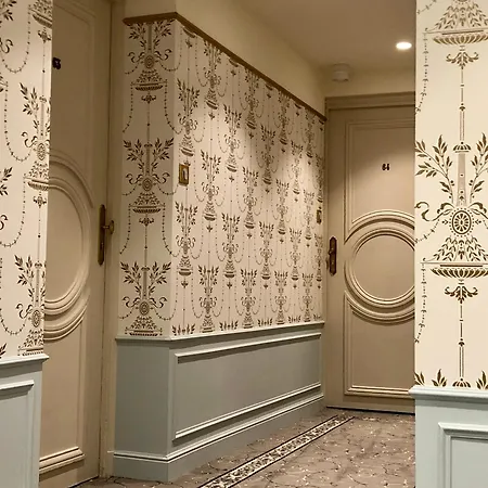 Hotel Mayfair 4*