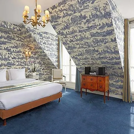 Mayfair Hotel 4*