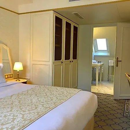 Mayfair 4*