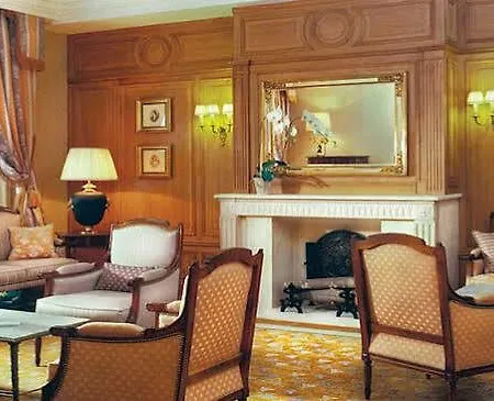 Mayfair Hotel 4*