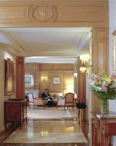 Mayfair Hotel 4*