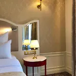 Mayfair Paris