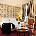 Mayfair Paris