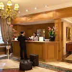 Mayfair Paris