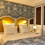 Mayfair Hotel
