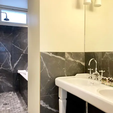 Hotel Mayfair 4*